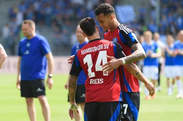 Ludovit Reis (14 Hamburger SV) and Davie Selke (27 Hamburger SV) after the 2. Bundesliga match between SV Darmstadt 98 and Hamburger SV at Stadion am Böllenfalltor, Darmstadt, Germany. (Sven Beyrich SPP)  Copyright: xSvenxBeyrich SPPx spp-en-SvBe-20250503-D4S_1089