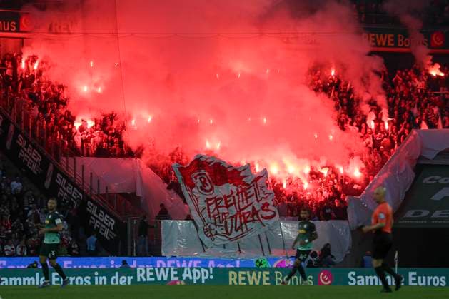 Fans of SSV Jahn Regensburg using pyrotechnics during the 2 Bundesliga match between 1 FC Köln and Jahn Regensburg at RheinEnergieStadion on May 03, 2025 in Cologne, Germany Photo by Oliver Kaelke DeFodi Images Supporters of SSV Jahn Regensburg use pyrotechnics during the 2 Bundesliga match between 1 FC Köln and Jahn Regensburg at RheinEnergieStadion on May 3, 2025 in Cologne, Germany Photo by Oliver Kaelke DeFodi Images DFB DFL REGULATIONS PROHIBIT ANY USE OF PHOTOGRAPHS AS IMAGE SEQUENCES AND OR QUASI VIDEO Photo by Oliver Kaelke DeFodi Images