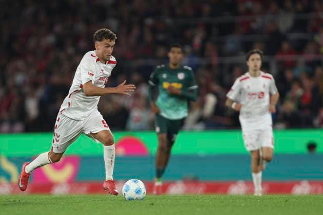 Luca Waldschmidt 1 FC Koeln in action, on the ball, single action during the 2 Bundesliga match between 1 FC Köln and Jahn Regensburg at RheinEnergieStadion on May 03, 2025 in Cologne, Germany Photo by Oliver Kaelke DeFodi Images Luca Waldschmidt 1 FC Koeln controls the ball during the 2 Bundesliga match between 1 FC Köln and Jahn Regensburg at RheinEnergieStadion on May 3, 2025 in Cologne, Germany Photo by Oliver Kaelke DeFodi Images DFB DFL REGULATIONS PROHIBIT ANY USE OF PHOTOGRAPHS AS IMAGE SEQUENCES AND OR QUASI VIDEO Photo by Oliver Kaelke DeFodi Images