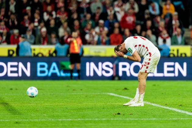 2 Soccer Bundesliga 1 FC Köln SSV Jahn Regensburg 03 05 2025 Imad Rondic 1 FC Köln, 27 frustrated, sad, dejected, beats his hands over his head 2 Soccer Bundesliga, 1 FC Köln SSV Jahn Regensburg, Köln, Rheinenergiestadion am 03 05 2025 DFL REGULATIONS PROHIBIT ANY USE OF PHOTOGRAPHS AS IMAGE SEQUENCES AND OR QUASI VIDEO Copyright: xBEAUTIFULxSPORTS Wunderlx
