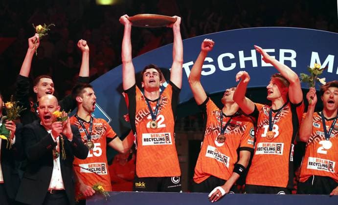 Jake Hanes with championship trophy, Berlin Recycling Volleys team are German champions Cheers Emotion Joy Award ceremony Sport Volleyball Bundesliga Mens Play Off Final 3 Match Season 2024 2025 03 05 2025 BR Volleys Berlin BRV vs SVG Lüneburg