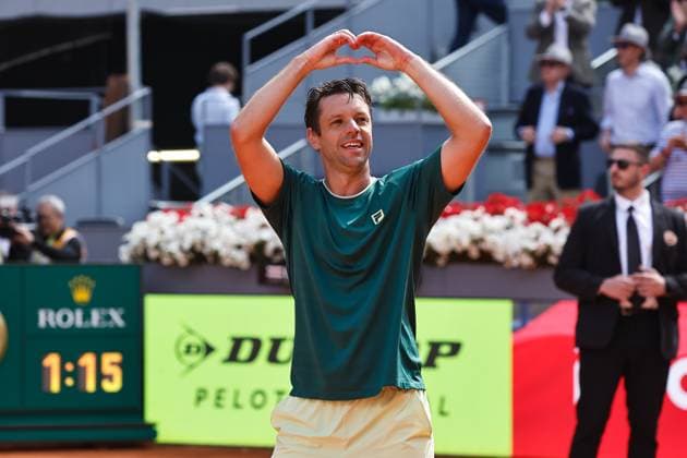 Horacio Zeballos (ARG), MAY 3, 2025 - Tennis : Horacio Zeballos celebrate after winning Doubles Final match against Marcelo Arevalo and Mate Pavic pair on the ATP, Tennis Herren tour Masters 1000 tournaments Mutua Madrid Open tennis tournament at the Caja Magica in Madrid, Spain. Noxthirdxpartyxsales  (289433581)