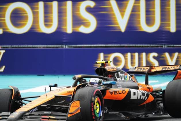 (250504) -- MIAMI, May 4, 2025 -- McLaren s driver Lando Norris of Britain competes during the qualifying session of the Formula One Miami Grand Prix at Miami International Autodrome in Miami, United States, May 3, 2025. ) (SP)U.S.-MIAMI-FORMULA 1-QUALIFYING WuxXiaoling 