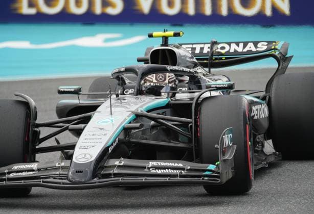 (250504) -- MIAMI, May 4, 2025 -- Mercedes driver Andrea Kimi Antonelli of Italy competes during the qualifying session of the Formula One Miami Grand Prix at Miami International Autodrome in Miami, United States, May 3, 2025. ) (SP)U.S.-MIAMI-FORMULA 1-QUALIFYING WuxXiaoling 