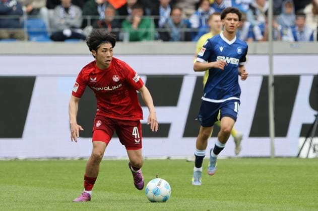04 05 2025, Football, Men, 2 Bundesliga, Season 2024 2025, Karlsruher SC 1 FC Kaiserslautern, Daisuke Yokota 1 FC Kaiserslautern Karlsruhe BBBank Wildpark Baden Württemberg Germany EN Copyright: xSebastianxBachx