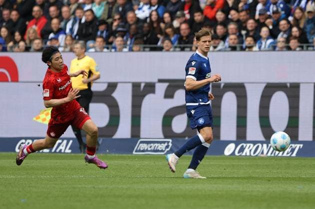 04 05 2025, Football, Men, 2 Bundesliga, Season 2024 2025, Karlsruher SC 1 FC Kaiserslautern, Daisuke Yokota 1 FC Kaiserslautern , Dzenis Burnic Karlsruher SC Karlsruhe BBBank Wildpark Baden Württemberg Germany EN Copyright: xSebastianxBachx