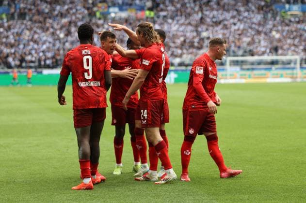 04 05 2025, Football, Men, 2 Bundesliga, Season 2024 2025, Karlsruher SC 1 FC Kaiserslautern, Goal celebration to 2 2, Goalscorer Daniel Hanslik 1 FC Kaiserslautern Karlsruhe BBBank Wildpark Baden Württemberg Germany EN Copyright: xSebastianxBachx