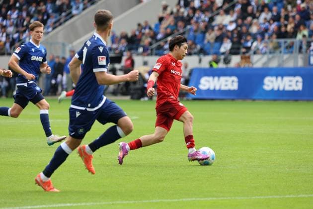 04 05 2025, Football, Men, 2 Bundesliga, Season 2024 2025, Karlsruher SC 1 FC Kaiserslautern, Daisuke Yokota 1 FC Kaiserslautern , Nicolai Rapp Karlsruher SC Karlsruhe BBBank Wildpark Baden Württemberg Germany EN Copyright: xSebastianxBachx