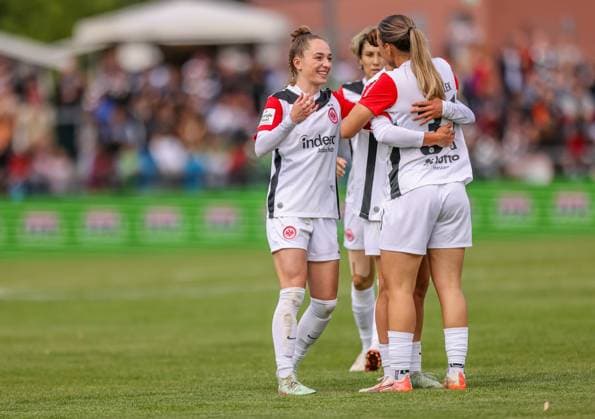 GER, Frankfurt, Eintracht Frankfurt vs TSG Hoffenheim, Google Pixel Bundesliga, Fußball, DFB, Spielzeit 2024 2025, Stadion am Bretanobad, 21 Spieltag, im Bild Tanja Pawollek Eintracht Frankfurt Frauen 31 scores the goal for 3 1 and cheers, mit Sophia Kleinherne Eintracht Frankfurt Frauen 4 DFB DFL REGULATIONS PROHIBIT ANY USE OF PHOTOGRAPHS AS IMAGE SEQUENCES AND OR QUASI VIDEO, 04 05 2025, Copyright: HMBxMedia HendrikxHamelau