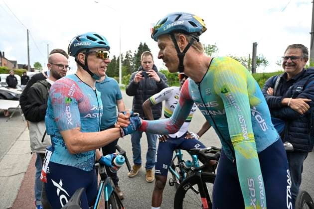 Sport Bilder des Tages Lotto-Famenne Ardenne Classic 2025 cycling race MARCHE-EN-FAMENNE, BELGIUM - MAY 04 : Kanter Max (GER) of XDS Astana Team and Bol Cees (NED) of XDS Astana Team celebrate the victory after the Men Elite UCI 1.1 Europe Tour 7th Lotto-Famenne Ardenne Classic cycling race with start in Marche-en-Famenne and finish in Marche-en-Famenne after 195 km on May 04, 2025 in Marche-en-Famenne, Belgium, 04 05 2025 ( Motordriver Guy De Vuyst & Marche-en-Famenne Belgium  Copyright: xJanxDexMeuleneirx