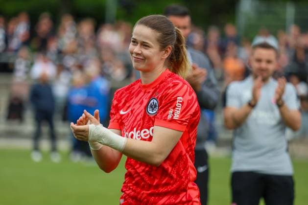 Frankfurt, Germany 04 May 2025 1 BL Women 2024 2025 Eintracht Frankfurt vs TSG Hoffenheim In the picture goalkeeper Stina Johannes Eintracht Frankfurt at her club farewell DFB regulations prohibit any use of photographs as image sequences and or quasi video Stadion am Brentanobad Hessen Copyright: xFotostandx xFantinix