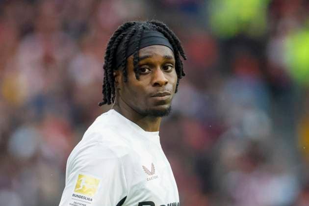 Jeremie Frimpong Bayer 04 Leverkusen, 30 , Germany, Soccer, 1 Bundesliga, 32 Matchday, 2024 2025, SC Freiburg vs Bayer 04 Leverkusen, 04 05 2025, Europa Park Stadion, Freiburg im Breisgau, Germany DFL REGULATIONS PROHIBIT ANY USE OF PHOTOGRAPHS AS IMAGE SEQUENCES AND OR QUASI VIDEO Freiburg im Breisgau Europa Park Stadion Baden Württemberg Germany Copyright: xGrantxHubbsx