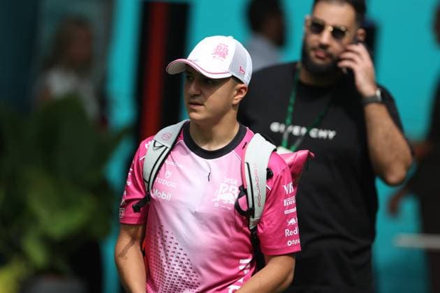 F1 Grand Prix Of Miami - Race Day Arrivals Isack Hadjar arrives at the Miami International Autodrome in Miami, Florida, for the Formula 1 Crypto.com Miami Grand Prix. Miami, Florida Florida United States  Copyright: xReginaldxMathalonex originalFilename:mathalone-notitle250504_npHgC.jpg