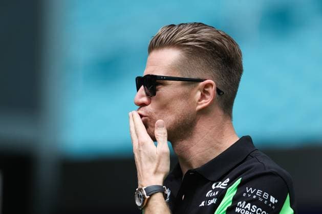 F1 Grand Prix Of Miami - Race Day Arrivals Niko Hulkenberg blows a kiss to fellow driver Jack Doohan as he arrives at the Miami International Autodrome in Miami, Florida, for the Formula 1 Crypto.com Miami Grand Prix. Miami, Florida Florida United States  Copyright: xReginaldxMathalonex originalFilename:mathalone-notitle250504_np9go.jpg