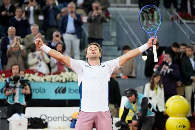 Bilder des Jahres 2025, Sport 05 Mai Sport Themen der Woche KW18 Sport Bilder des Tages Mutua Madrid Open - Day Thirteen Casper Ruud celebrate after winning the Men s Singles final match between Casper Ruud of Norway and Jack Draper of Great Britain on Day Thirteen of the Mutua Madrid Open 2025, ATP, Tennis Herren Masters 1000 and WTA, Tennis Damen 1000, tournament celebrates at La Caja Magica on May 04, 2025 in Madrid, Spain. Madrid Spain  Copyright: xJosexBretonx originalFilename:bretonhernandez-mutuamad250504_npczR.jpg