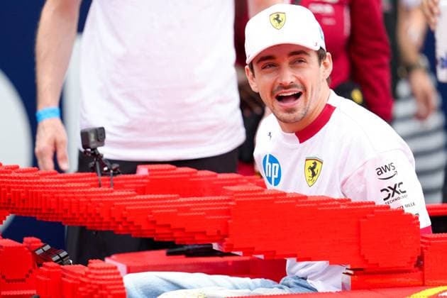 MOTORI - Formula 1 - Crypto.com Miami Grand Prix 2025 - Race Charles Leclerc (MON), Ferarri, 16 in a Lego Ferrari for the driver parade Miami  Copyright: xIPAxSport ABACAx