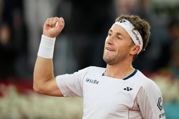 Mutua Madrid Open - Day Thirteen Casper Ruud celebrates after winning the Men s Singles final match between Casper Ruud of Norway and Jack Draper of Great Britain on Day Thirteen of the Mutua Madrid Open 2025, ATP, Tennis Herren Masters 1000 and WTA, Tennis Damen 1000, tournament celebrates at La Caja Magica on May 04, 2025 in Madrid, Spain. Madrid Spain  Copyright: xJosexBretonx originalFilename:bretonhernandez-mutuamad250504_np4qO.jpg