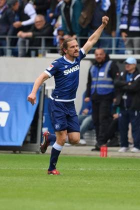 04 05 2025, Soccer, Men, 2 Bundesliga, Season 2024 2025, Karlsruher SC 1 FC Kaiserslautern, Goal celebration for 2 1, Goalscorer Sebastian Jung Karlsruher SC Karlsruhe BBBank Wildpark Baden Württemberg Germany EN Copyright: xSebastianxBachx