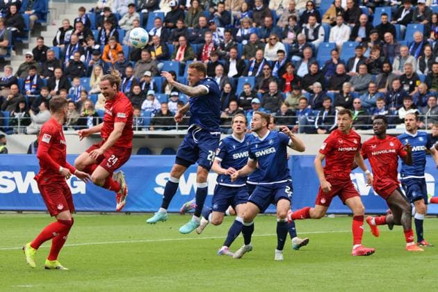 04 05 2025, Football, Men, 2 Bundesliga, Season 2024 2025, Karlsruher SC 1 FC Kaiserslautern, Jannis Heuer 1 FC Kaiserslautern , Marcel Franke Karlsruher SC Karlsruhe BBBank Wildpark Baden Württemberg Germany EN Copyright: xSebastianxBachx