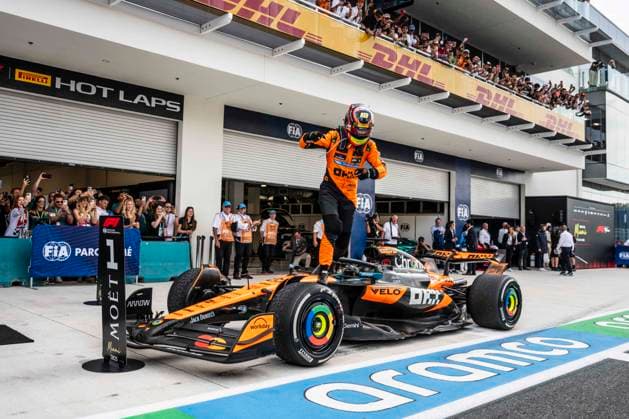 F1 - MIAMI GRAND PRIX 2025 PIASTRI Oscar (aus), McLaren F1 Team MCL39, portrait, celebrates victory during the Formula 1 Crypto.com Miami Grand Prix 2025, 6th round of the 2025 FIA Formula One World Championship, WM, Weltmeisterschaft from May 2 to 4, 2025 on the Miami International Autodrome, in Miami Gardens, Florida, United States of America - Miami GardensUnited States  Copyright: xCharlyxLopezx