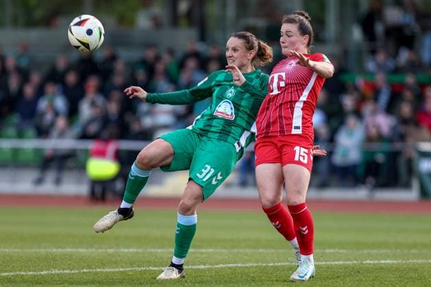 from left Verena Wieder SV Werder Bremen, 31 and Amelie Bohnen 1 FC Köln, 15 in a duel, dynamic, action, action, game scene, THE DFB GUIDELINES PROHIBIT ANY USE OF PHOTOGRAPHS AS IMAGE SEQUENCES AND OR QUASI VIDEO DFB REGULATIONS PROHIBIT ANY USE OF PHOTOGRAPHS AS IMAGE SEQUENCES AND OR QUASI VIDEO , 04 05 2025, Bremen Germany , Football, Google Pixel Women Bundesliga, SV Werder Bremen 1 FC Köln xobx