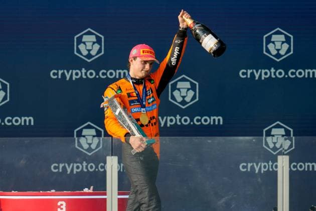 MOTORI - Formula 1 - Crypto.com Miami Grand Prix 2025 - Race Oscar Piastri (AUS), McLaren, 81 on the podium Miami, USA on May 5, 2025. Photo by IPA ABACAPRESS.COM Miami United States  Copyright: xIPA ABACAx