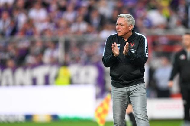 3 Liga VfL Osnabrück FC Viktoria Köln on 02 05 2025 at Bremer Brücke in Osnabrück Coach Olaf Janßen Janssen Koeln dissatisfied, disappointed, disappointed, dejected MT