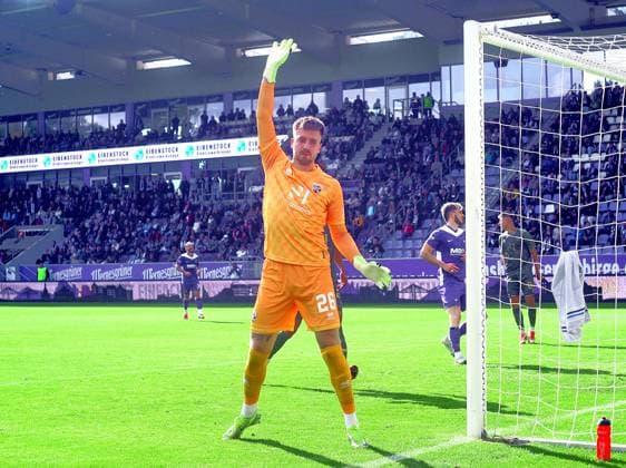 Goalkeeper Pelle Boevink Ingolstadt Football 3 Liga 2024 25 FC Erzgebirge Aue FC Ingolstadt 1 0 am 4 5 2025 Erzgebirge Aue FC Ingolstadt