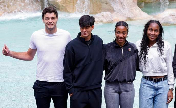 May 5, 2025, Rome, ITALY: (L-R) Taylor Fritz, Federico Cina™, Tyra Caterina Grant, Coco Gauff during the women s and men s draw for the Masters 1000 Rome tournament in front of the Trevi Fountain, Rome, Italy, 05 May 2025. ANSA FABIO FRUSTACI Masters 1000 Rome Tennis Tournament Draw  - ZUMAa110 20250505_zaf_a110_004 Copyright: xFabioxFrustacix