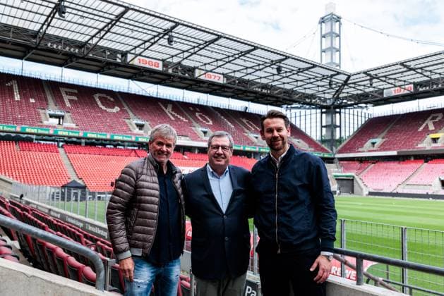 1 FC Köln press conference presentation Friedhelm Funkel 05 05 2025 Friedhelm Funkel head coach 1 FC Köln , Dr Werner Wolf president 1 FC Köln , Thomas Kessler sports director 1 FC Köln pose in the stadium press conference 1 FC Köln presentation Friedhelm Funkel as new head coach Geissbockheim, 05 05 2025 Copyright: xBEAUTIFULxSPORTS Wunderlx