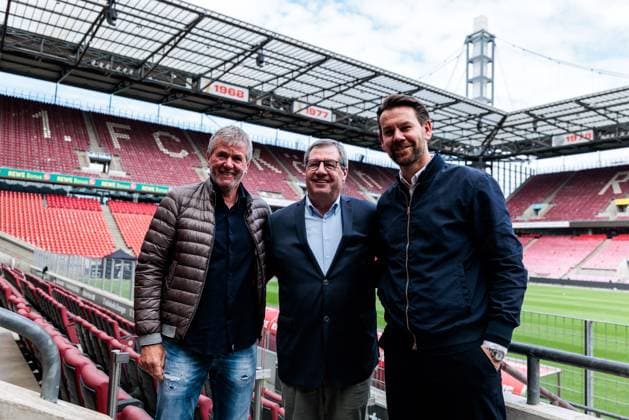 1 FC Köln press conference presentation Friedhelm Funkel 05 05 2025 Friedhelm Funkel head coach 1 FC Köln , Dr Werner Wolf president 1 FC Köln , Thomas Kessler sports director 1 FC Köln pose in the stadium press conference 1 FC Köln presentation Friedhelm Funkel as new head coach Geissbockheim, 05 05 2025 Copyright: xBEAUTIFULxSPORTS Wunderlx