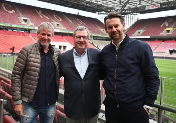 05 05 2025, xophax, Soccer 2 Bundesliga 1 FC Köln Press Conference Friedhelm Funkel f l n Friedhelm Funkel , President Werner Wolf , Thomas Kessler DFL DFB REGULATIONS PROHIBIT ANY USE OF PHOTOGRAPHS as IMAGE SEQUENCES and or QUASI VIDEO Köln