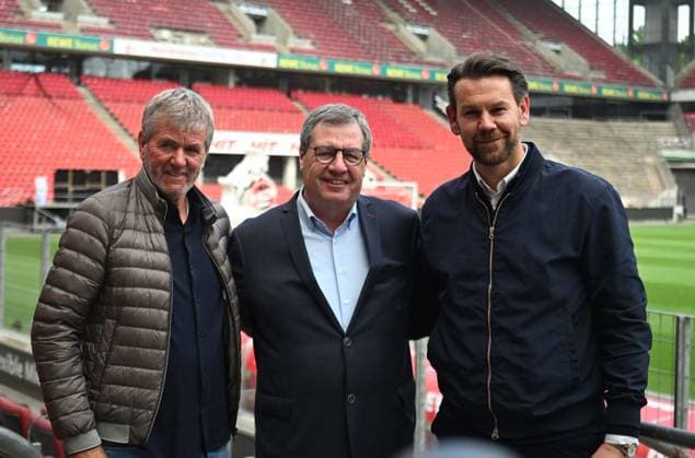 05 05 2025, xophax, Soccer 2 Bundesliga 1 FC Köln Press Conference Friedhelm Funkel f l n Friedhelm Funkel , President Werner Wolf , Thomas Kessler DFL DFB REGULATIONS PROHIBIT ANY USE OF PHOTOGRAPHS as IMAGE SEQUENCES and or QUASI VIDEO Köln