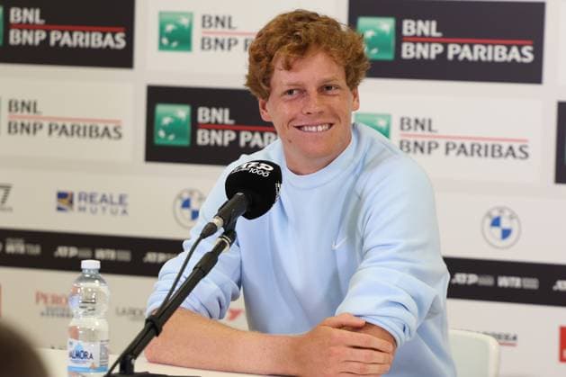 Tennis, Jannik Sinner press conference, PK, Pressekonferenz rome italy 05.05.2025: First press conference for Jannik Sinner after the disqualification, at the press room of the central court at theForo Italico in rome at the 2025 Ibnl international tennis tournament Rome foro italico italy italy Copyright: xmarcoxiacobucci