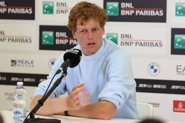 Tennis, Jannik Sinner press conference, PK, Pressekonferenz rome italy 05.05.2025: First press conference for Jannik Sinner after the disqualification, at the press room of the central court at theForo Italico in rome at the 2025 Ibnl international tennis tournament Rome foro italico italy italy Copyright: xmarcoxiacobucci