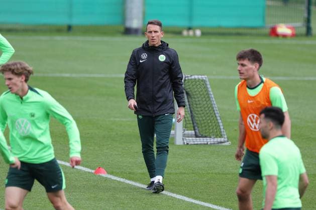 VfL Training Wolfsburg, 05 05 2025, FOOTBALL VfL Wolfsburg, Training, 1 Bundesliga, Season 2024 25 Interim coach Daniel Bauer VfL Wolfsburg Wolfsburg