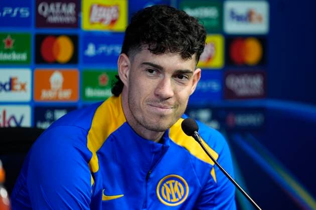 May 5, 2025, Milan, Milan, Italy: Alessandro Bastoni of Inter attends his press conference, PK, Pressekonferenz ahead of their UEFA Champions League 2024 25 semi final first second leg match against FC Barcelona, Barca at Giuseppe Meazza Stadium on May 05, 2025 in Milan, Italy. Milan Italy - ZUMAa181 20250505_zaa_a181_017 Copyright: xDennisxAgyemanx