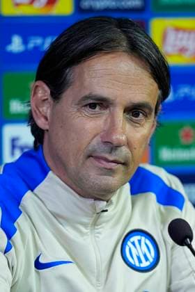 May 5, 2025, Milan, Milan, Italy: Simone Inzaghi, head coach of Inter, attends his press conference, PK, Pressekonferenz ahead of their UEFA Champions League 2024 25 semi final first second leg match against FC Barcelona, Barca at Giuseppe Meazza Stadium on May 05, 2025 in Milan, Italy. Milan Italy - ZUMAa181 20250505_zaa_a181_027 Copyright: xDennisxAgyemanx