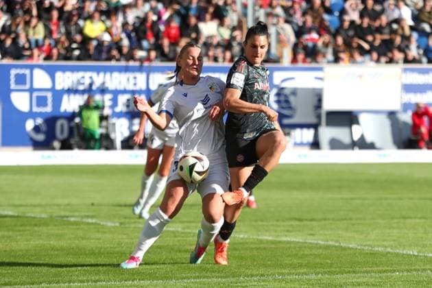 1 Bundesliga Women FC Carl Zeiss Jena vs FC Bayern Munich, 05 05 25 Toma Ihlenburg 3, FC Carl Zeiss Jena vs Jovana Damnjanovic 9, Bayern Munich Football, Google Pixel Women Bundesliga, Season 2024 2025, 21 Matchday FC Carl Zeiss Jena vs FC Bayern Munich on 05 05 25, Ernst Abbe Sportfeld, ad hoc Arena, Jena DFB REGULATIONS PROHIBIT ANY USE OF PHOTOGRAPHS AS IMAGE SEQUENCES AND OR QUASI VIDEO Copyright: xBEAUTIFULxSPORTS JanxKaeferx