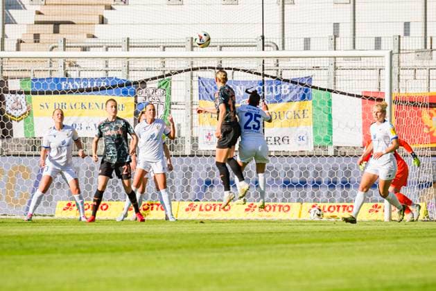 05 05 2025, xomx, Soccer Google Pixel Women Bundesliga, Carl Zeiss Jena FC Bayern Muenchen v l Chance FCB DFL DFB REGULATIONS PROHIBIT ANY USE OF PHOTOGRAPHS as IMAGE SEQUENCES and or QUASI VIDEO Jena