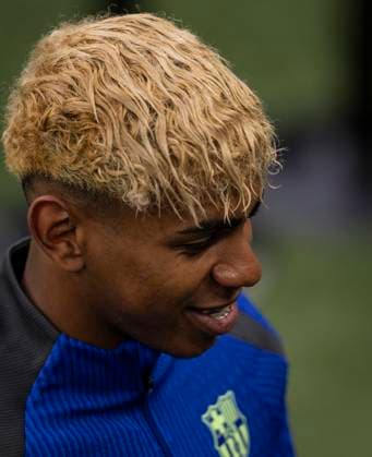 Barcelona training session Lamine in action during the training session at the San Siro stadium, in Milan, today May 5, 2025. Copyright: xx 0L3A7242