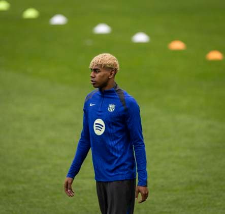 Barcelona training session Lamine in action during the training session at the San Siro stadium, in Milan, today May 5, 2025. Copyright: xx 0L3A7458