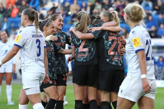1 Bundesliga Women FC Carl Zeiss Jena vs FC Bayern Munich, 05 05 25 Goal Cheering at Bayern Munich team after scoring 0 1 Soccer, Google Pixel Women Bundesliga, Season 2024 2025, 21 Matchday FC Carl Zeiss Jena vs FC Bayern Munich on 05 05 25, Ernst Abbe Sportfeld, ad hoc Arena, Jena DFB REGULATIONS PROHIBIT ANY USE OF PHOTOGRAPHS AS IMAGE SEQUENCES AND OR QUASI VIDEO Copyright: xBEAUTIFULxSPORTS JanxKaeferx