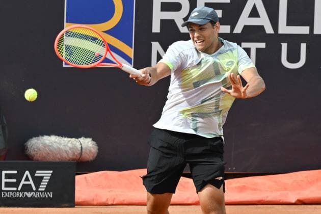 5th May 2025; Foro Italico, Rome, Italy: ATP, Tennis Herren 1000 Masters Rome, Qualifying Day 1; Pavel Kotov of Russia in action during the qualification match  ActionPlus12783060 AllShotLive