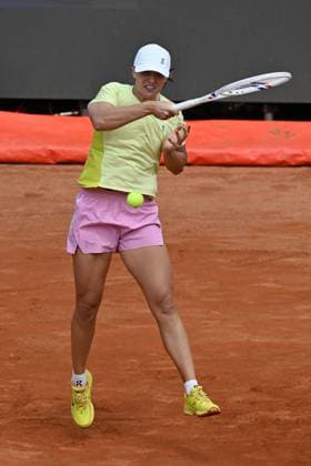 5th May 2025; Foro Italico, Rome, Italy: ATP, Tennis Herren 1000 Masters Rome, Qualifying Day 1; Iga Swiatek of Poland in action during the training session match against Ons Jabeur of Tunisia at the Internazionali BNL d Italia 2025 tennis tournament .  ActionPlus12783024 AllShotLive