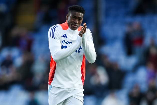 Premier League Crystal Palace v Nottingham Forest Taiwo Awoniyi of Nottingham Forest during the pre-game warm up ahead of the Premier League match Crystal Palace vs Nottingham Forest at Selhurst Park, London, United Kingdom, 5th May 2025 (Photo by Izzy Poles News Images) London Selhurst Park Greater London United Kingdom Copyright: xIzzyxPoles NewsxImagesx