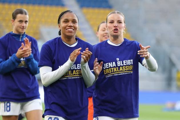 1 Bundesliga Women FC Carl Zeiss Jena vs FC Bayern Munich, 05 05 25 Josephina Bonsu 23, FC Carl Zeiss Jena and Jenny Beyer 6, FC Carl Zeiss Jena Football, Google Pixel Women Bundesliga, Season 2024 2025, 21 Matchday FC Carl Zeiss Jena vs FC Bayern Munich on 05 05 25, Ernst Abbe Sportfeld, ad hoc Arena, Jena DFB REGULATIONS PROHIBIT ANY USE OF PHOTOGRAPHS AS IMAGE SEQUENCES AND OR QUASI VIDEO Copyright: xBEAUTIFULxSPORTS JanxKaeferx
