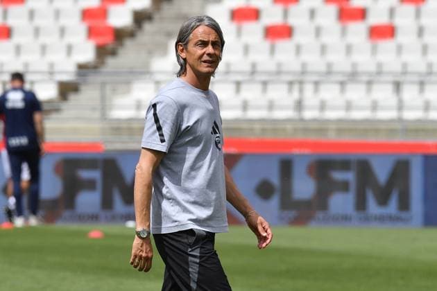 Head coach of Pisa Filippo Inzaghi during SSC Bari vs AC Pisa, Italian soccer Serie B match in Bari, Italy, May 04 2025  Copyright: xGabrielexMasotti IPAxSportx xipa-agency.netx xx IPA_57302283 IPA_Agency_IPA57302283