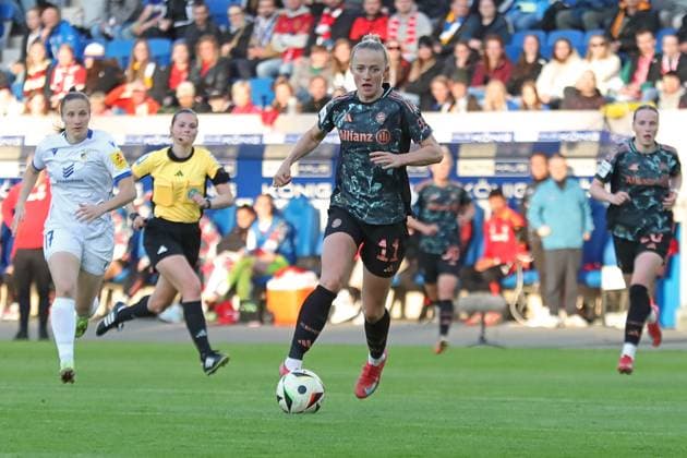 1 Bundesliga Women FC Carl Zeiss Jena vs FC Bayern Munich, 05 05 25 Lea Schüller 11, Bayern Munich Soccer, Google Pixel Women Bundesliga, Season 2024 2025, 21 Matchday FC Carl Zeiss Jena vs FC Bayern Munich on 05 05 25, Ernst Abbe Sportfeld, ad hoc Arena, Jena DFB REGULATIONS PROHIBIT ANY USE OF PHOTOGRAPHS AS IMAGE SEQUENCES AND OR QUASI VIDEO Copyright: xBEAUTIFULxSPORTS JanxKaeferx