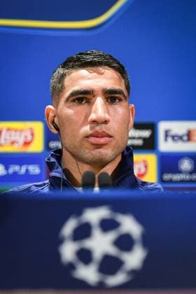 Fußball, CL, Paris St. Germain Pressekonferenz PSG presser before facing Arsenal - FA Paris Saint-Germain’s defender Achraf Hakimi speaks during a press conference, PK, Pressekonferenz at the PSG Campus on May 6, 2025, before the UEFA Champions League football match between Paris Saint-Germain and Arsenal FC at the Parc des Princes Stadium in Paris on May 7, 2025. Photo by Firas Abdullah ABACAPRESS.COM Paris Ile-de-France France  Copyright: xAbdullahxFiras ABACAx